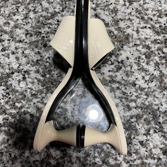 Zara Cream Patten Leather Slide Heels Sz. 38 - Picture 3 of 6